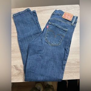Levi’s straight leg jeans
